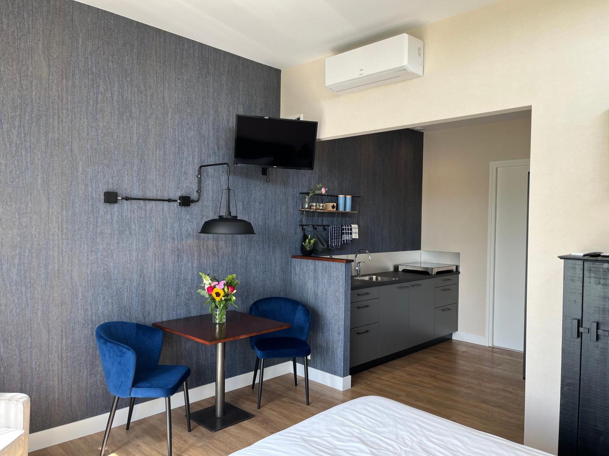 De Tien Wilgen Apartment Oosterblokker ภายนอก รูปภาพ