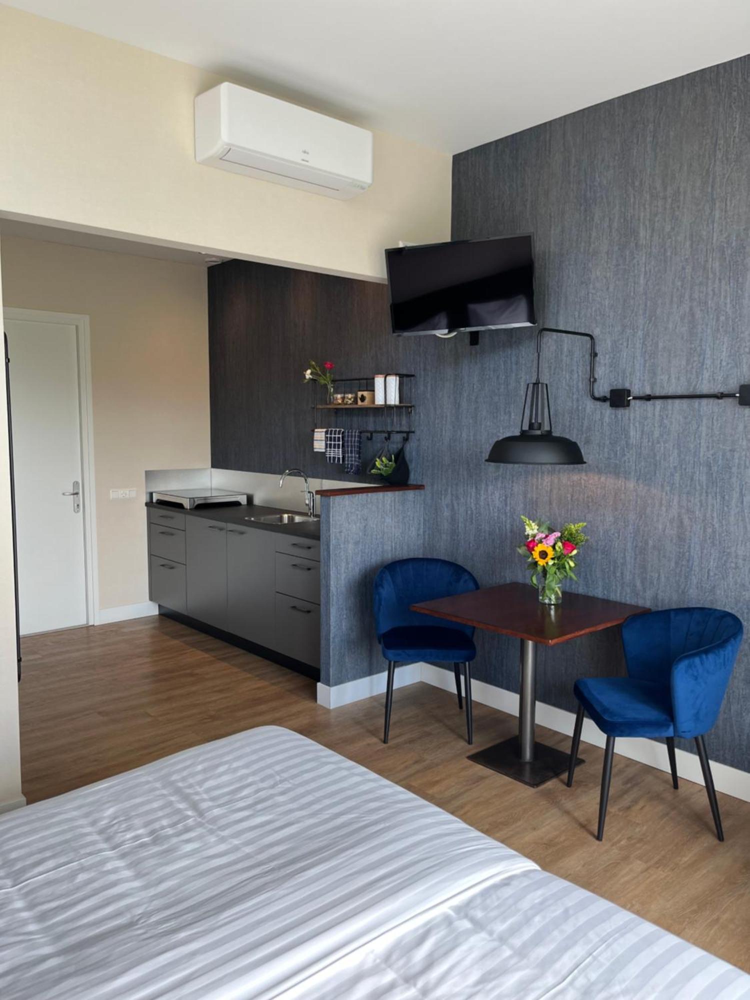 De Tien Wilgen Apartment Oosterblokker ภายนอก รูปภาพ